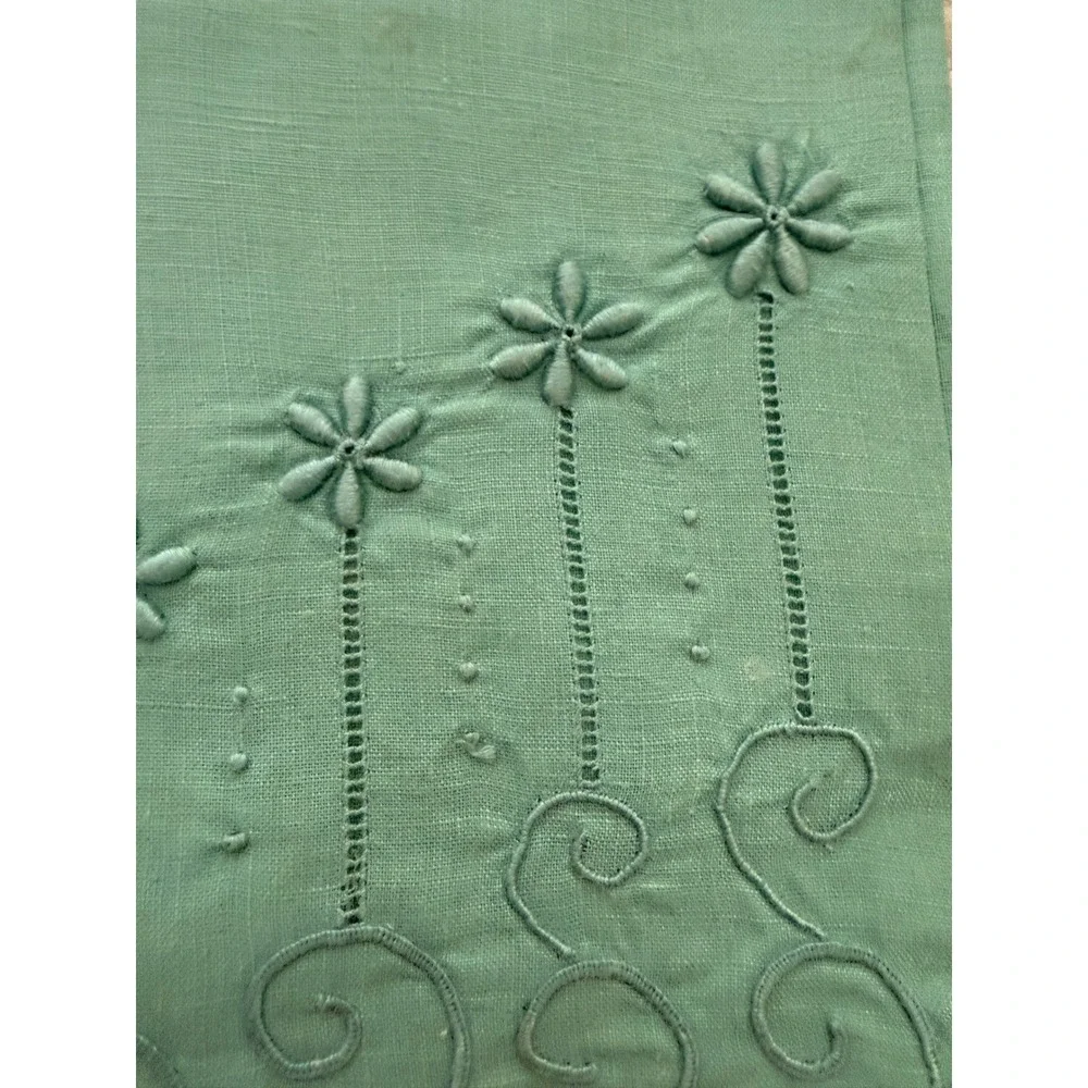 Vintage Linen Napkin 4pc Lot Pastel Embroidered Floral & Bonus pink tea towel